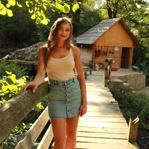 Meet your Posher, Alexandra